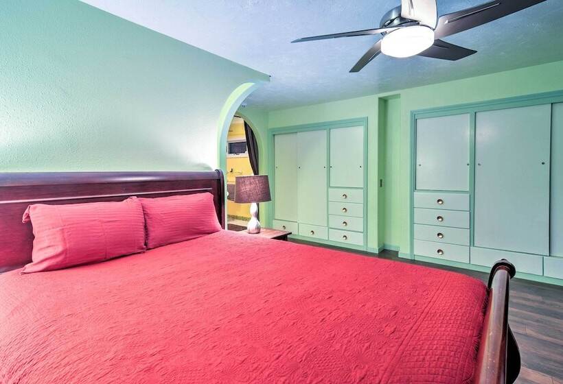 Downtown Anchorage Home, 1 Block To Coastal Trail!