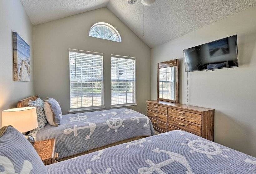 Family Friendly Home Near Destin Beaches