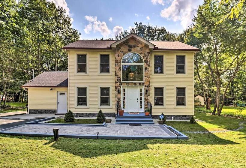 Pocono Summit Family Paradise W/ Yard & Game Room!