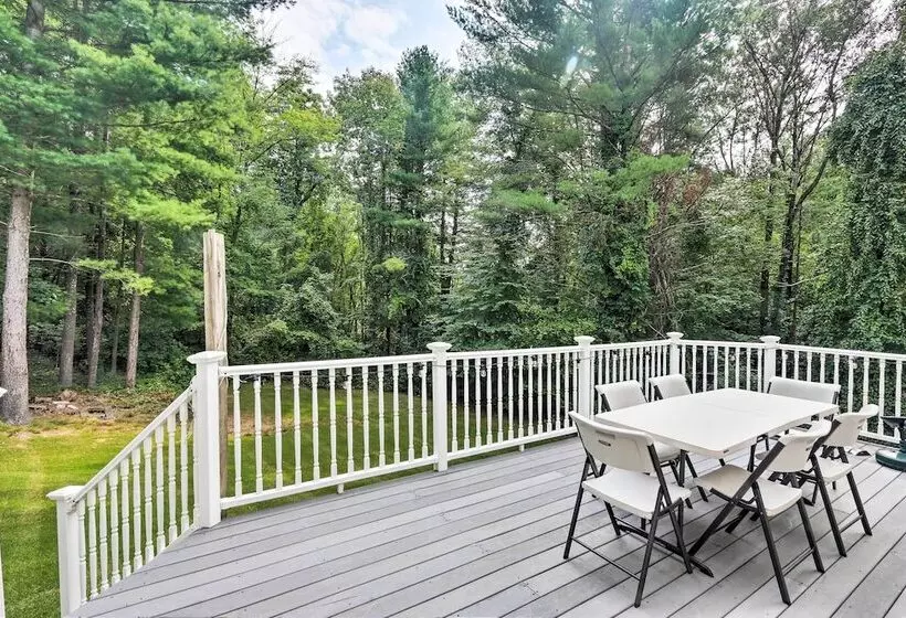 Granby Home W/ Deck < 1/2 Mi To Aldrich Lake!