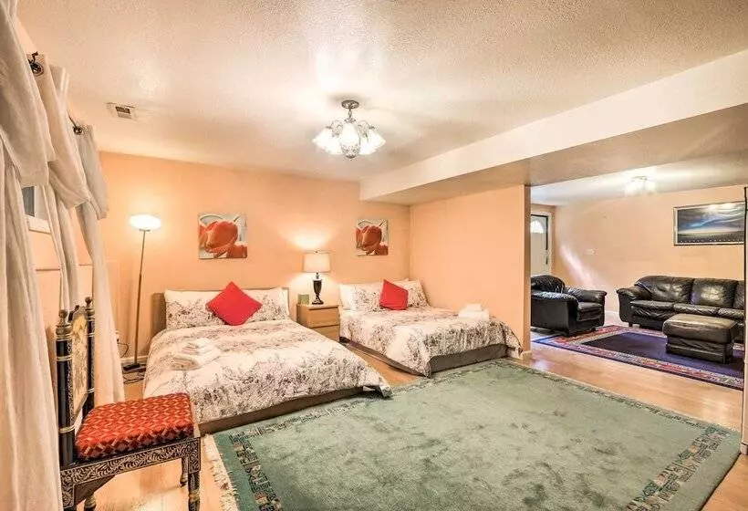 Granby Home W/ Deck < 1/2 Mi To Aldrich Lake!