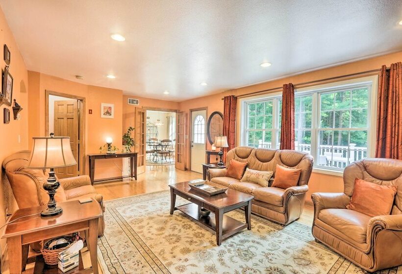 Granby Home W/ Deck < 1/2 Mi To Aldrich Lake!