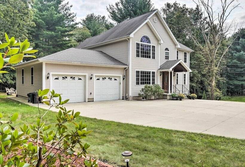 Granby Home W/ Deck < 1/2 Mi To Aldrich Lake!