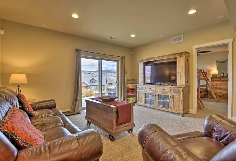 Granby Home W/ Hot Tub + Ski, Golf & Pool Access