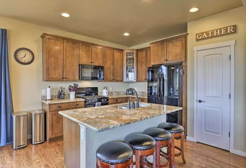 Granby Home W/ Hot Tub + Ski, Golf & Pool Access