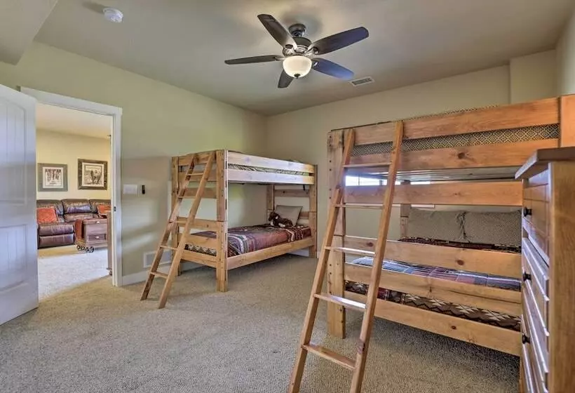 Granby Home W/ Hot Tub + Ski, Golf & Pool Access