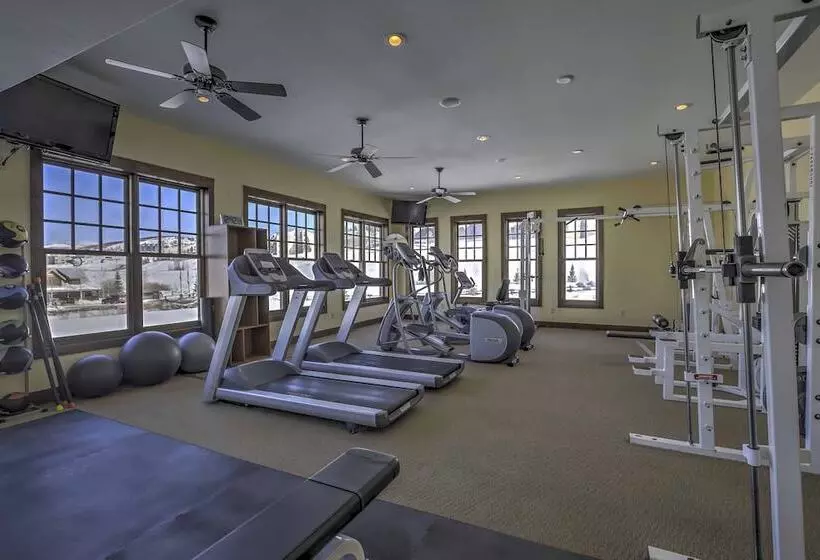 Granby Home W/ Hot Tub + Ski, Golf & Pool Access