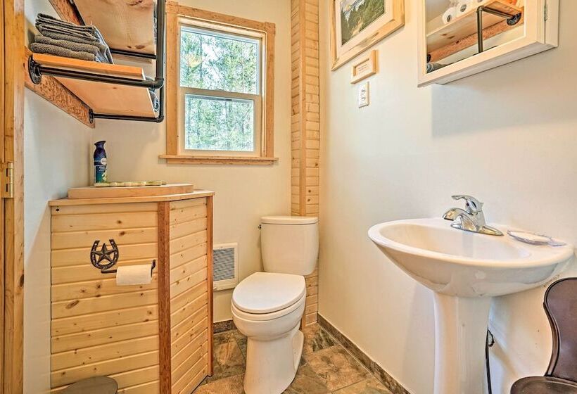 High Lakes Hideaway:  La Pine Fishing Cabin!