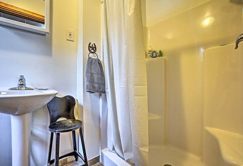 High Lakes Hideaway:  La Pine Fishing Cabin!