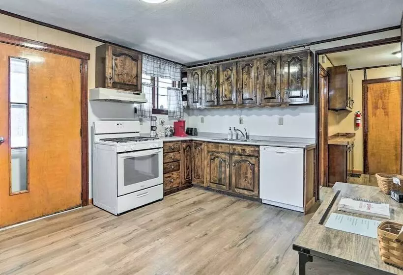 Hilltop Home W/ Grill, In Wayne Nat L Forest