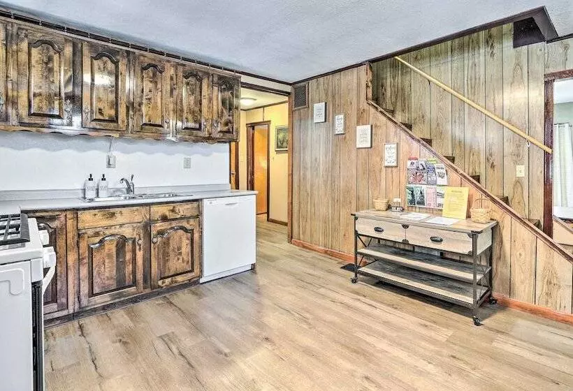 Hilltop Home W/ Grill, In Wayne Nat L Forest