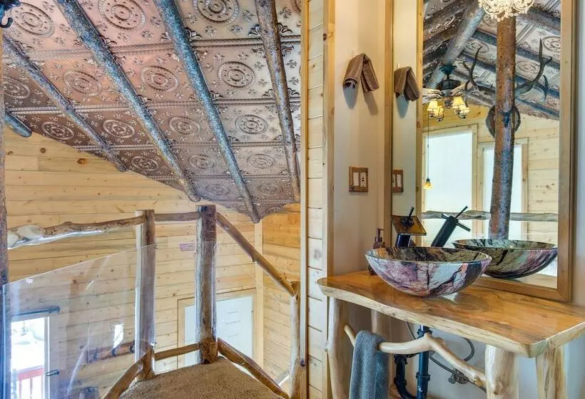 Idaho Springs Cabin W/ Hot Tub On Half Acre!