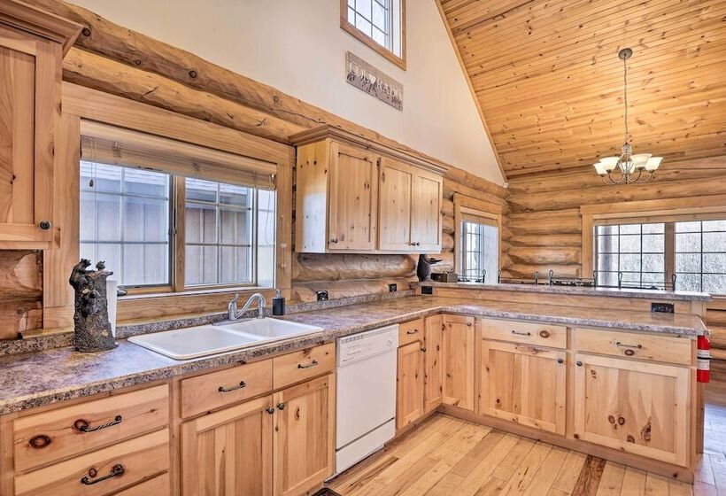 Idyllic Granby Cabin W/ Grill Near Town!