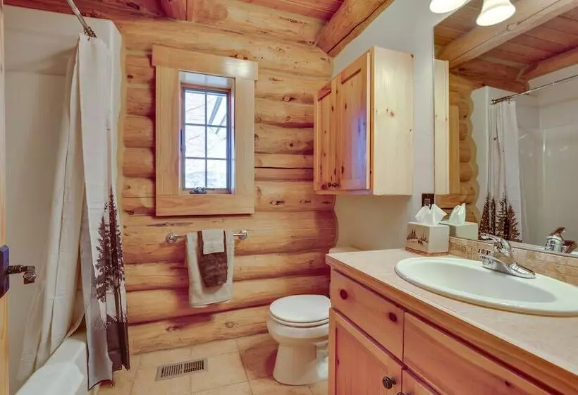 Idyllic Granby Cabin W/ Grill Near Town!