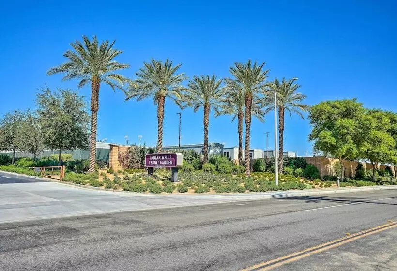 Indian Wells Oasis W/ Pool: Walk To Tennis Garden!
