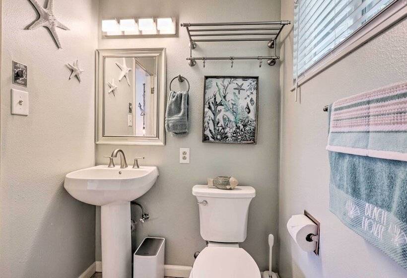 Irish Beach Cottage W/ Beach Access & Ocean Views