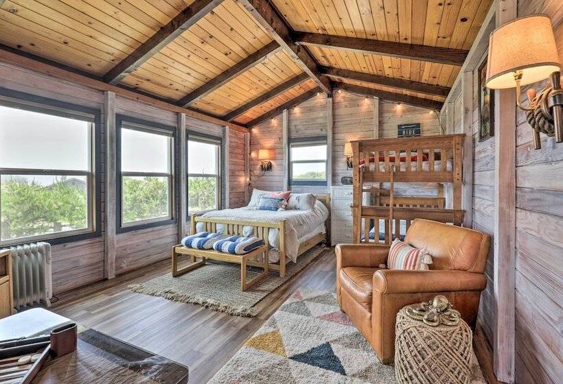 Irish Beach Cottage W/ Beach Access & Ocean Views