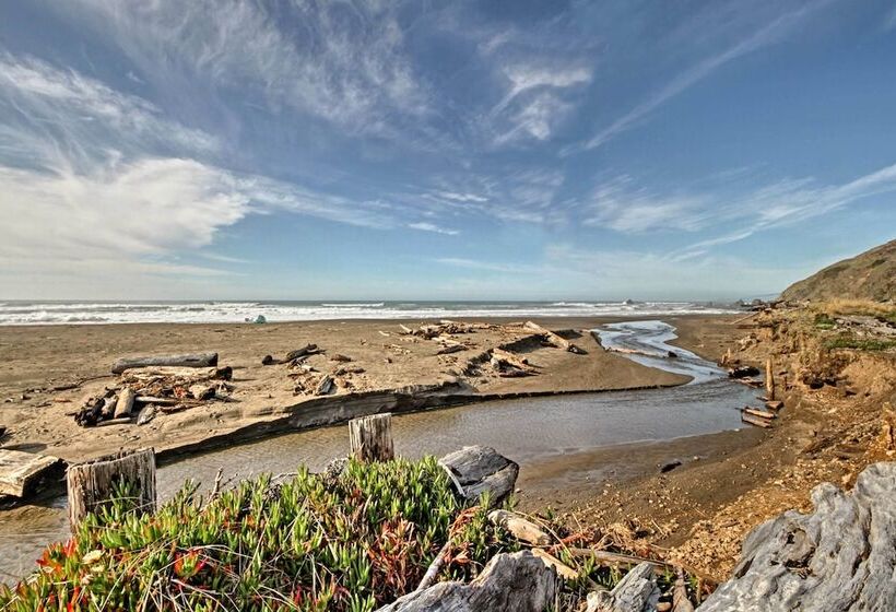 Irish Beach Cottage W/ Beach Access & Ocean Views