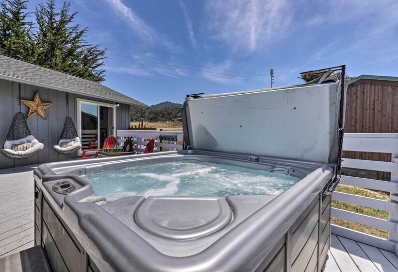 Irish Beach Cottage W/ Beach Access & Ocean Views