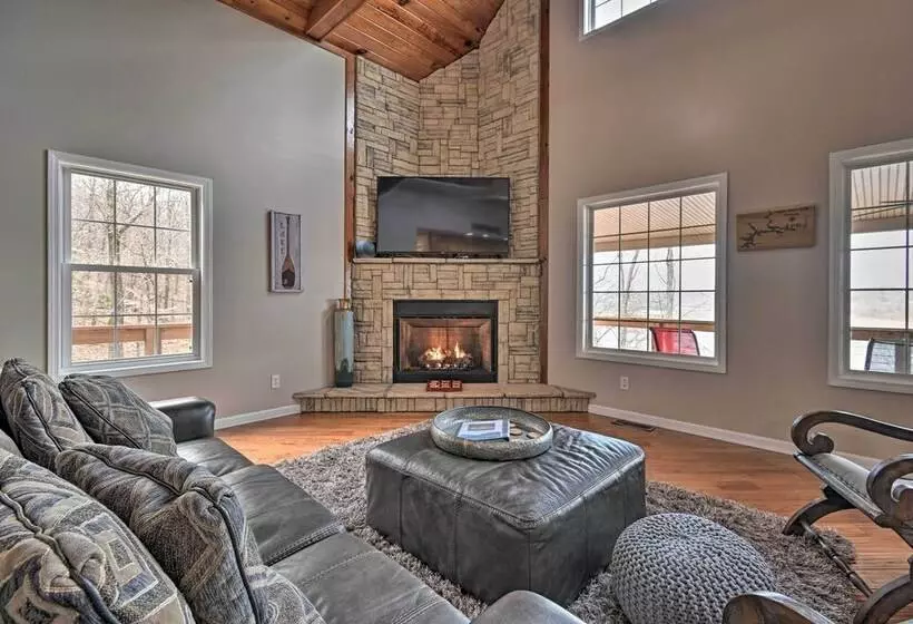 Lakefront Retreat W/ Views, Near Mammoth Cave!