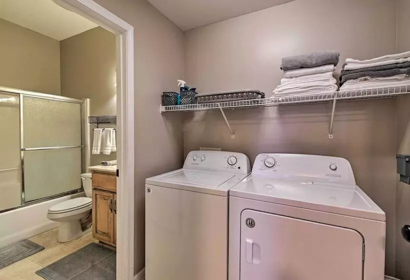 Lakefront Retreat W/ Views, Near Mammoth Cave!