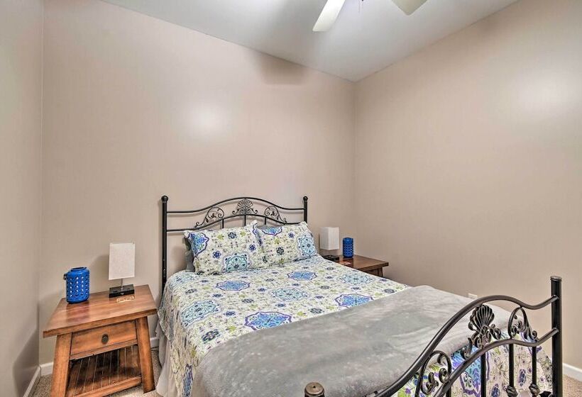 Lakefront Retreat W/ Views, Near Mammoth Cave!