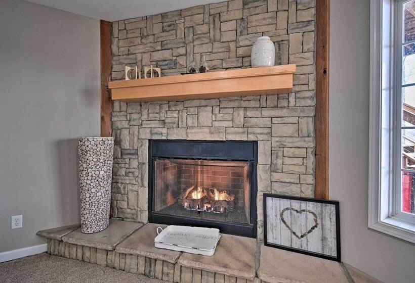 Lakefront Retreat W/ Views, Near Mammoth Cave!