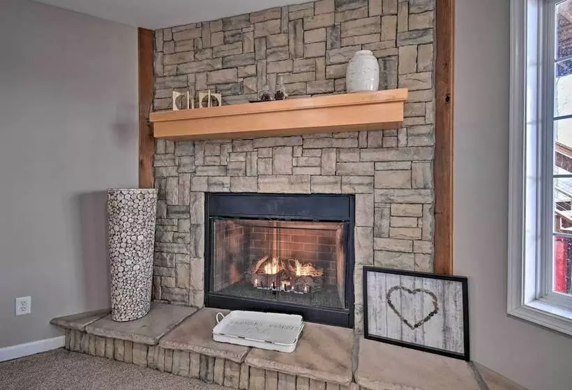 Lakefront Retreat W/ Views, Near Mammoth Cave!