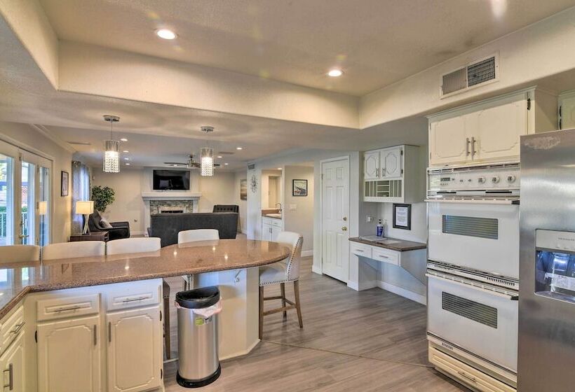 Las Vegas House W/ Pool & Hot Tub   1 Mi To Strip!