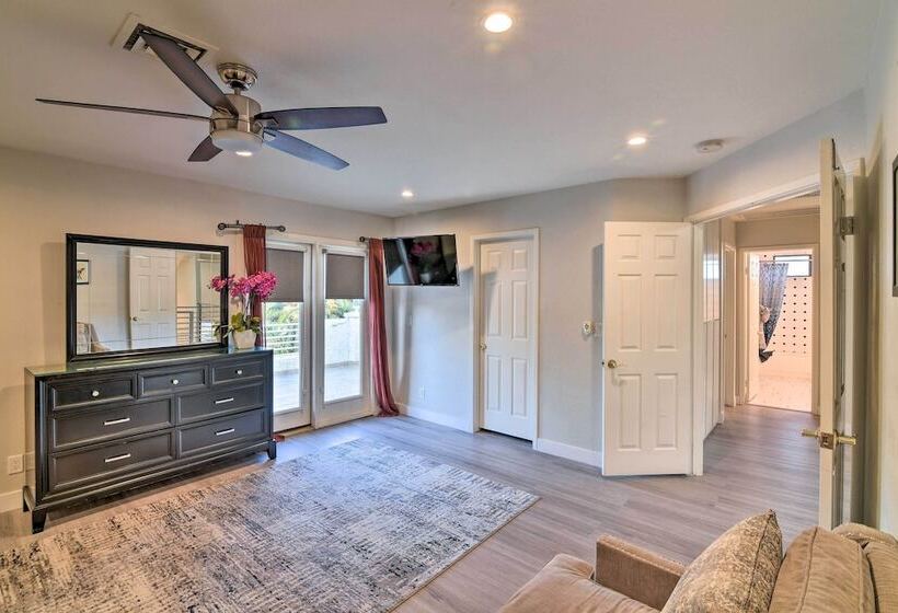 Las Vegas House W/ Pool & Hot Tub   1 Mi To Strip!