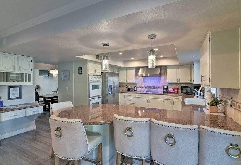 Las Vegas House W/ Pool & Hot Tub   1 Mi To Strip!