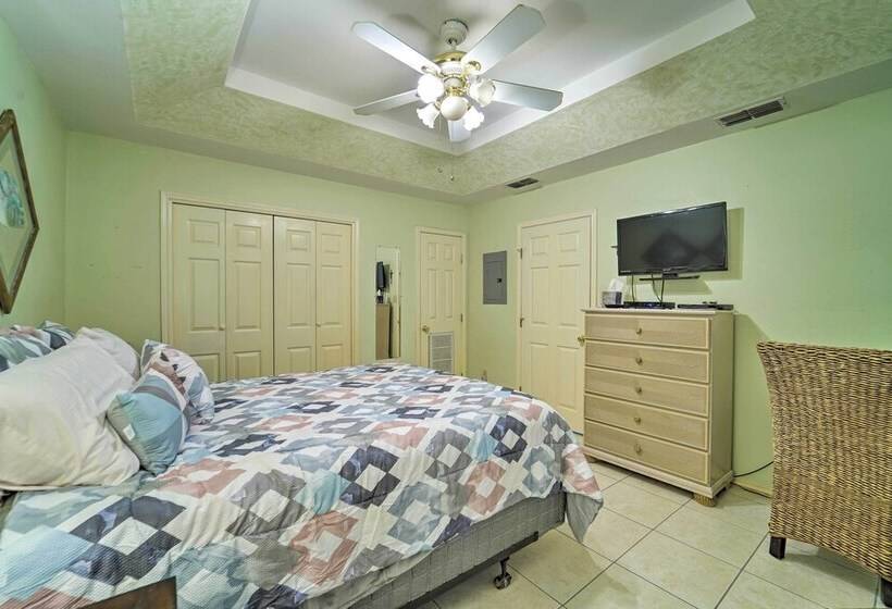 Deck & Pool Access: Long Island Village Escape!