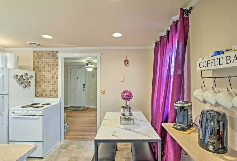 Lovely Tacoma Cottage W/ Fire Pit, Near Dtwn!