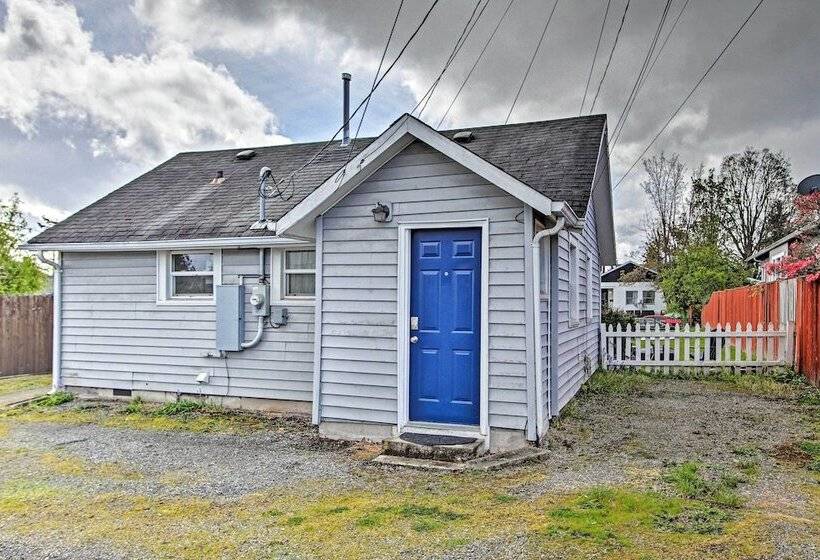 Lovely Tacoma Cottage W/ Fire Pit, Near Dtwn!
