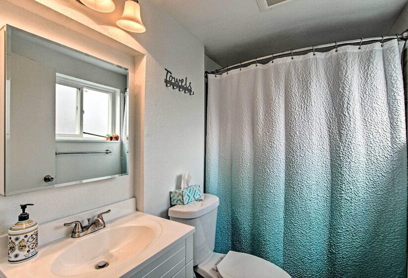 Lovely Tacoma Cottage W/ Fire Pit, Near Dtwn!