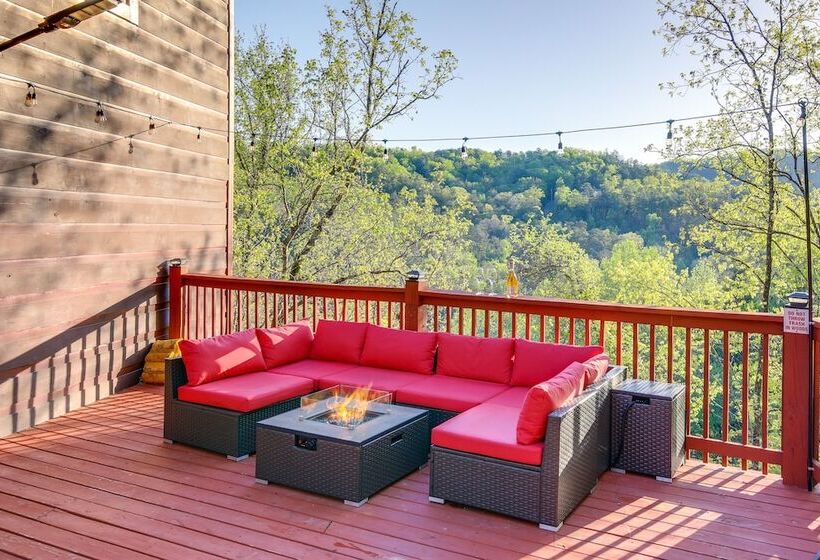 Pigeon Forge Cabin: Sauna, Saltwater Pool & Views!
