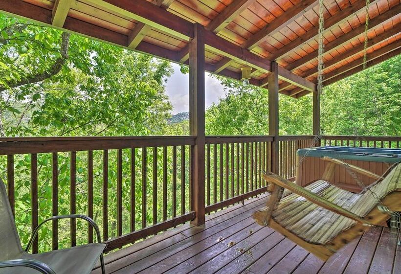 Pigeon Forge Cabin: Sauna, Saltwater Pool & Views!