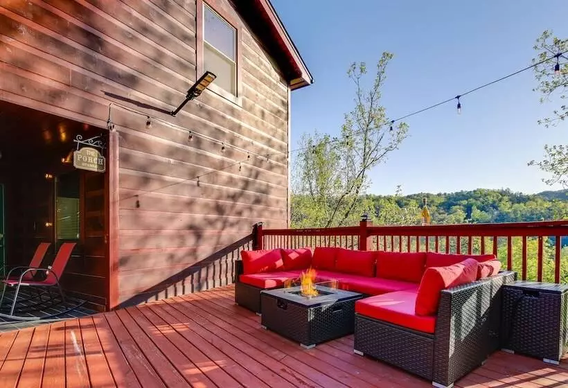 Pigeon Forge Cabin: Sauna, Saltwater Pool & Views!