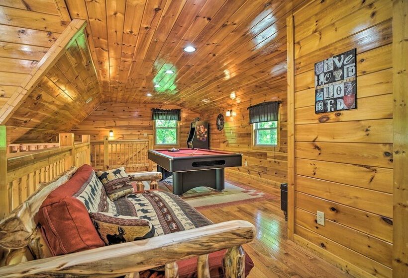 Pigeon Forge Cabin: Sauna, Saltwater Pool & Views!