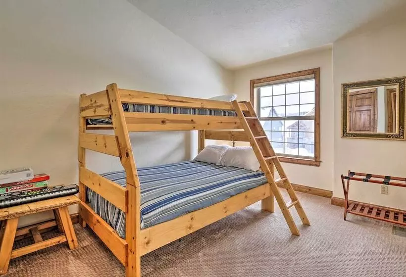 Luxe Rocky Mtn Retreat W/ Hot Tub   By Winter Park