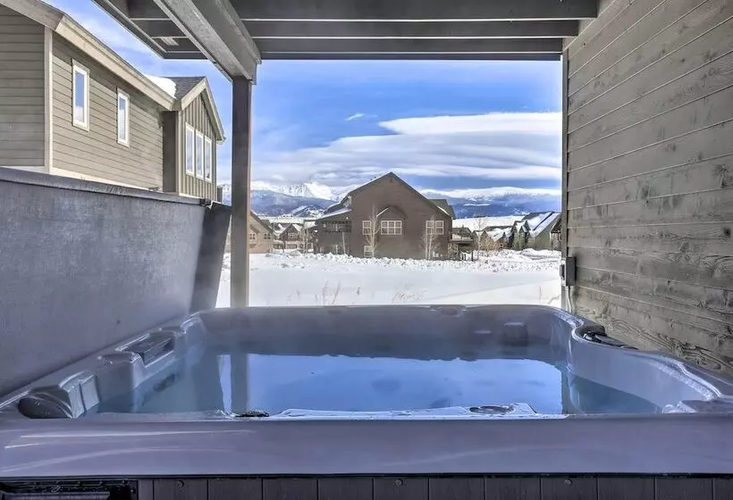 Luxe Rocky Mtn Retreat W/ Hot Tub   By Winter Park