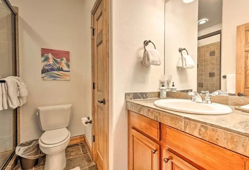 Luxe Rocky Mtn Retreat W/ Hot Tub   By Winter Park