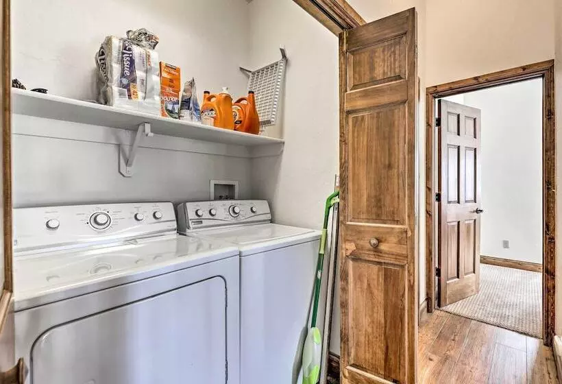 Luxe Rocky Mtn Retreat W/ Hot Tub   By Winter Park