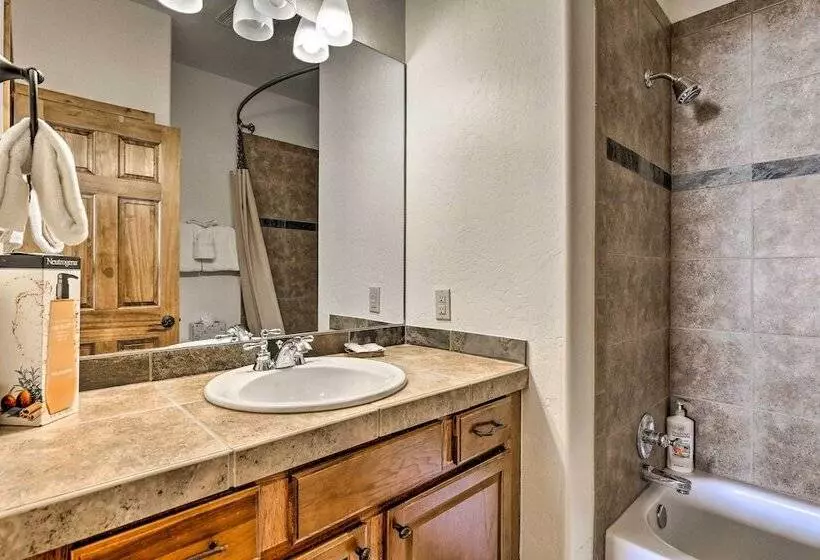 Luxe Rocky Mtn Retreat W/ Hot Tub   By Winter Park