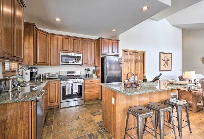 Luxe Rocky Mtn Retreat W/ Hot Tub By Winter Park