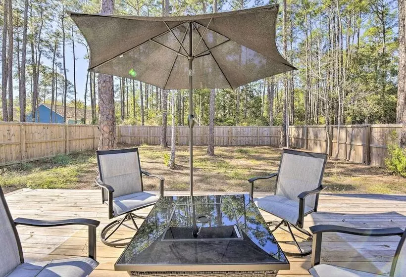 Modern Santa Rosa Beach Retreat W/ Yard & Patio!