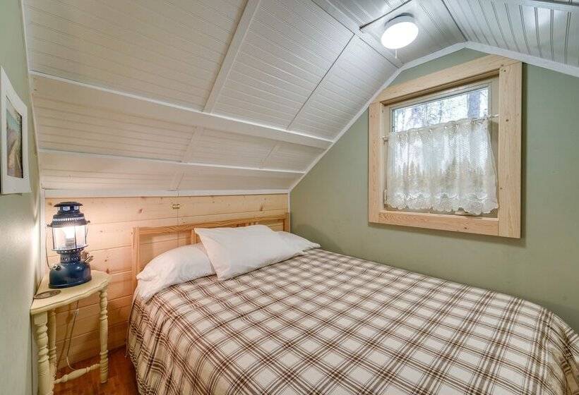 Mountain Cabin With Deck < 1 Mile To Ski Resort!