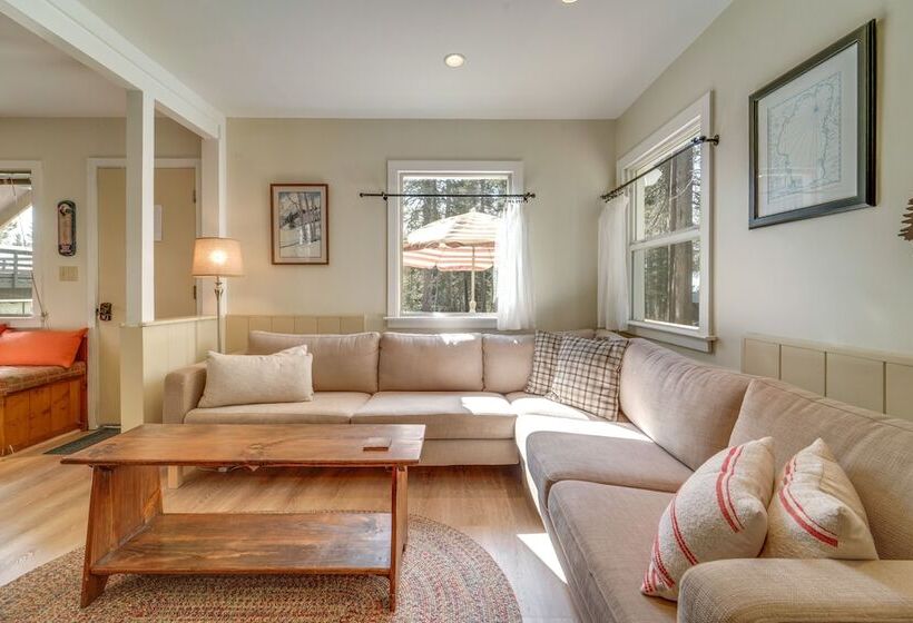 Mountain Cabin With Deck < 1 Mile To Ski Resort!