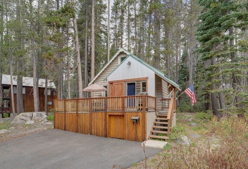 Mountain Cabin With Deck < 1 Mile To Ski Resort!
