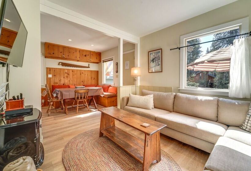 Mountain Cabin With Deck < 1 Mile To Ski Resort!